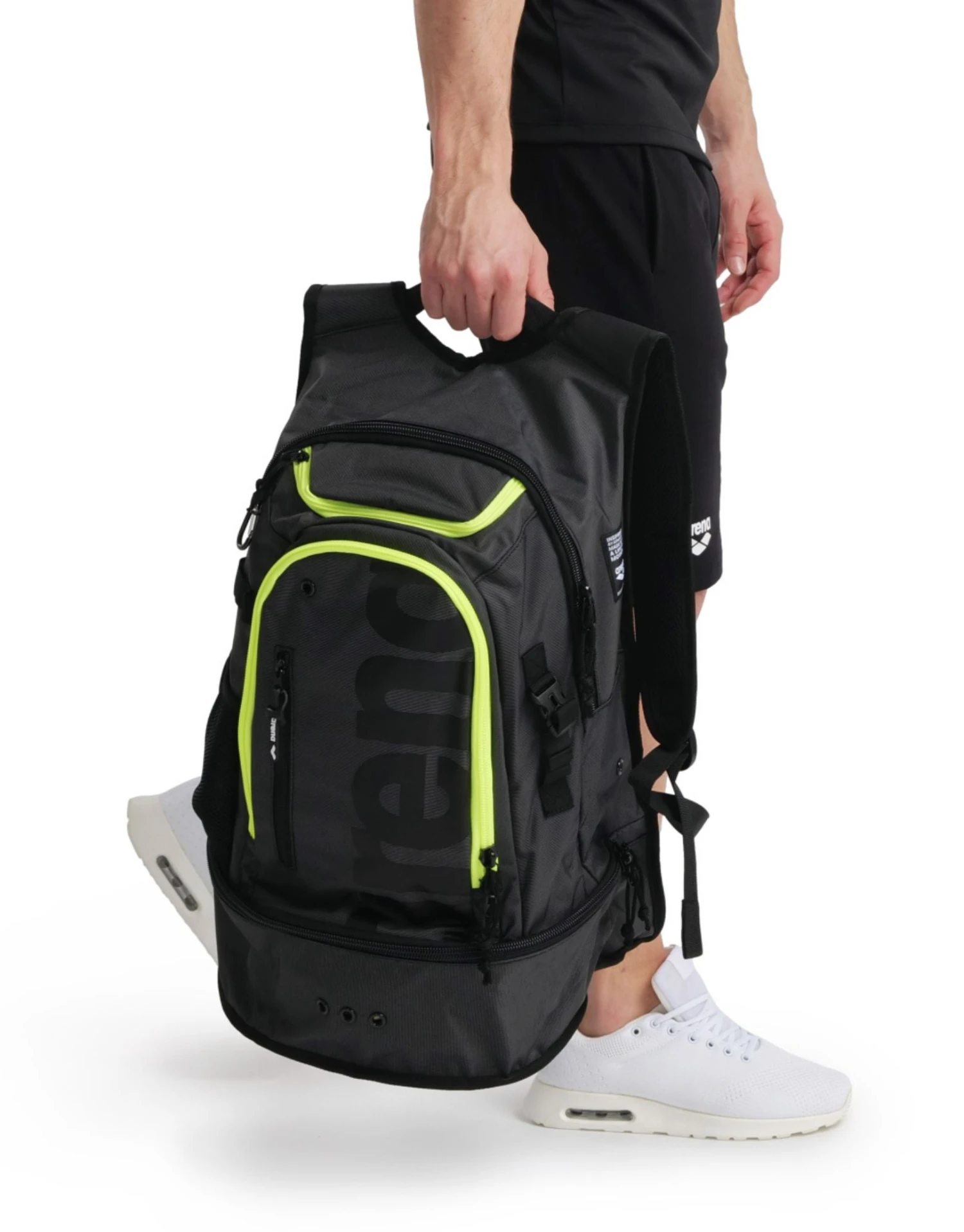 Arena Fastpack 3.0 Swim Bag - 40L 7 Arena Fastpack 3.0 Swim Bag - 40L - Image 5